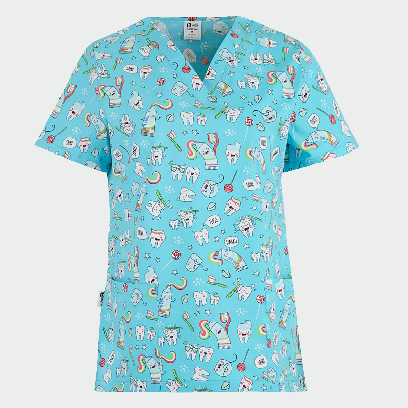 400776-bambina-sini-zybi-1.png BAMBINA ženska medicinska bluza – Blue teeth - Image 1