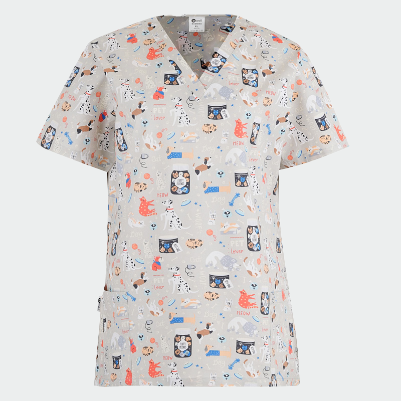 400778-bambina-kucheta-kotki-1.png BAMBINA ženska medicinska bluza – Dogs / cats - Image 1