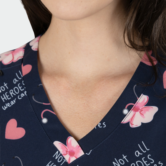 ISABELLA ženska medicinska bluza – Heroes - Image 4