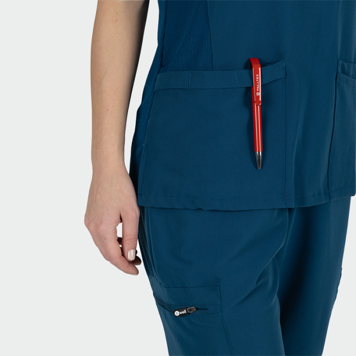 JULIA ženska medicinska bluza – Karibsko plava - Image 5