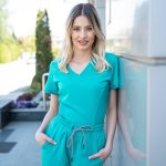 JUSTINA ženska medicinska bluza – Hir. zelena - Image 2